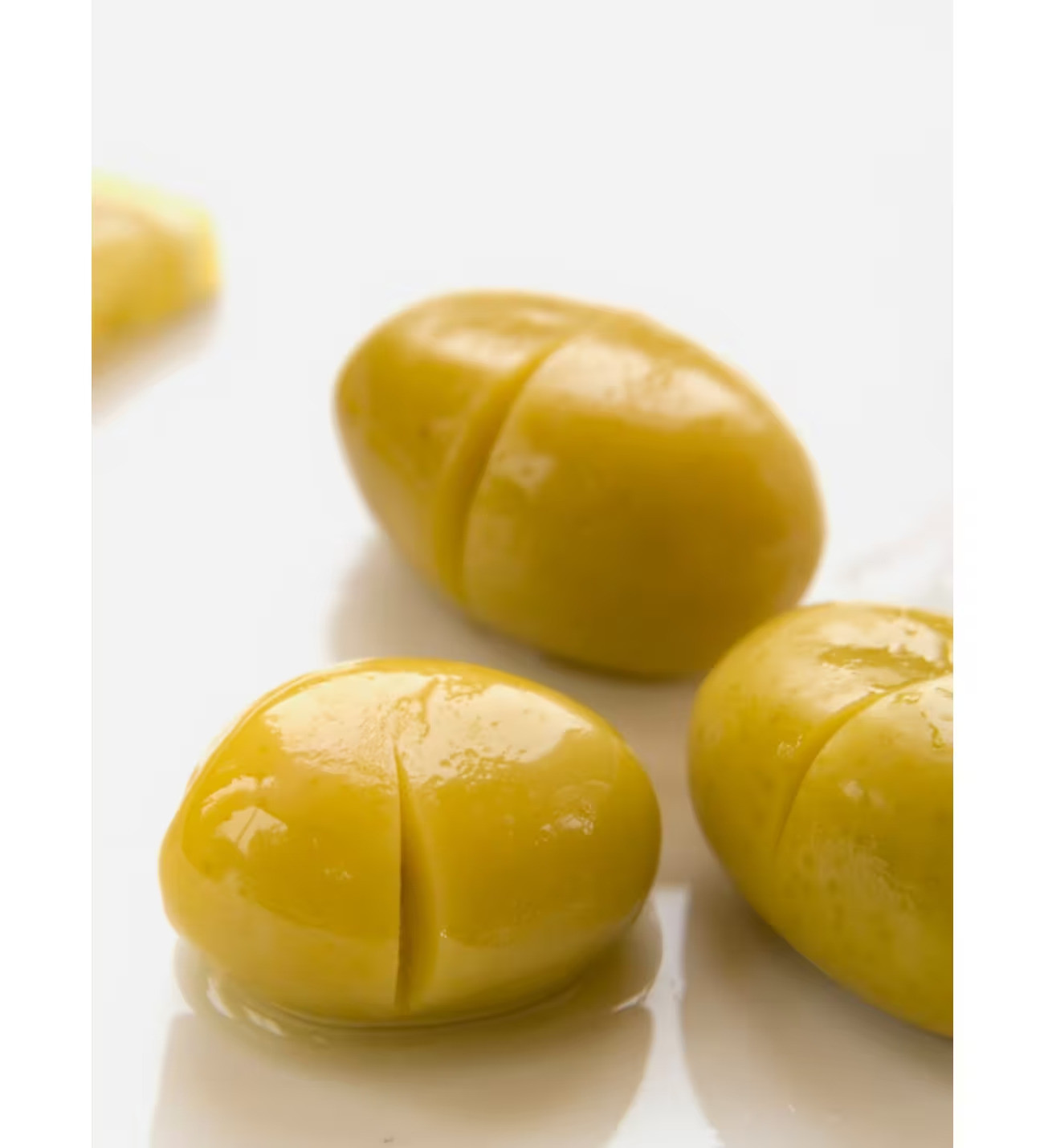NUROLİVE YEŞİL ÇİZİK ZEYTİN 1000GR